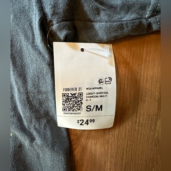 NWT Distressed Kurt Cobain T-shirt size small Nirvana 🎸 - Picture 5 of 8